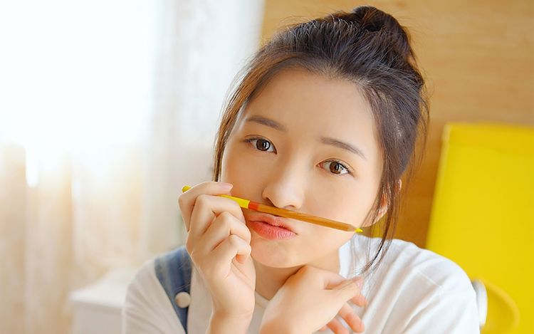 越爱你越和你保持距离的星座男,爱情里越爱越深的三大星座男