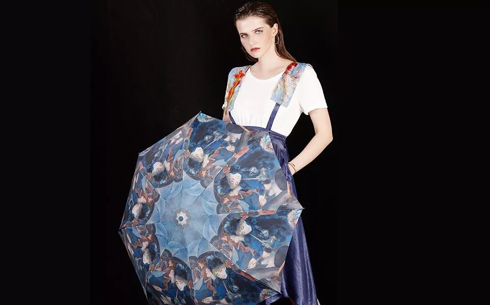 雨天的格调来自于一把正统英伦风雨伞