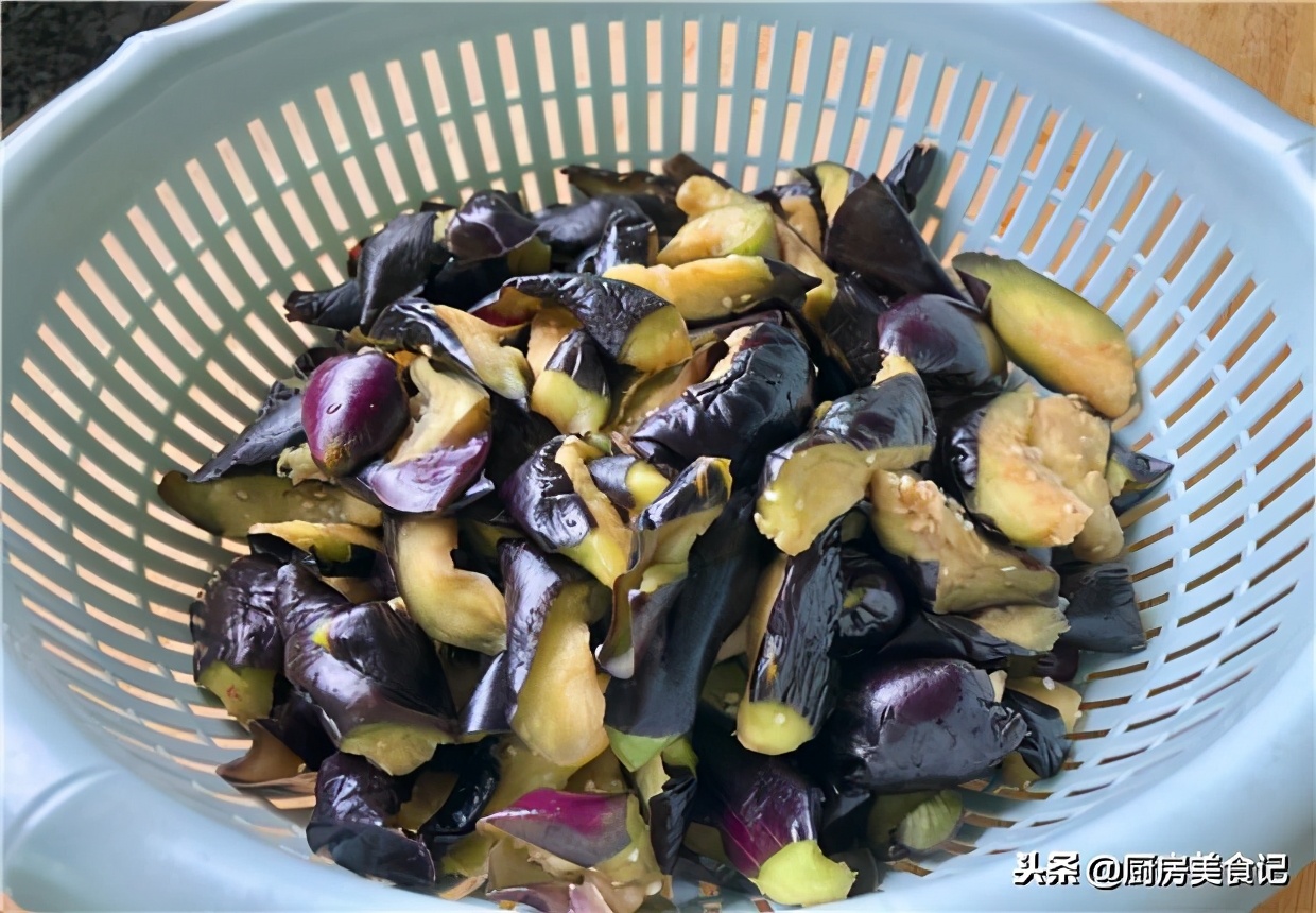 茄子怎么做保存时间长还好吃,茄子怎么做好吃还能存放久一点