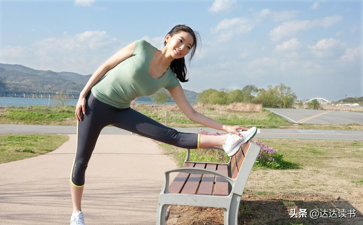 跑步和读书会让你遇到更好的自己,读书和跑步总有一个灵魂在路上