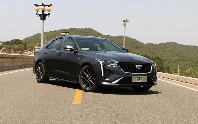 凯迪拉克ct4试驾评测视频,凯迪拉克ats跟ct4有什么区别