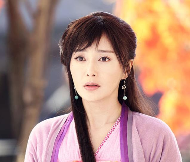 那些一刀切削骨的明星还好吗？后遗症一大堆，小方脸成最大赢家