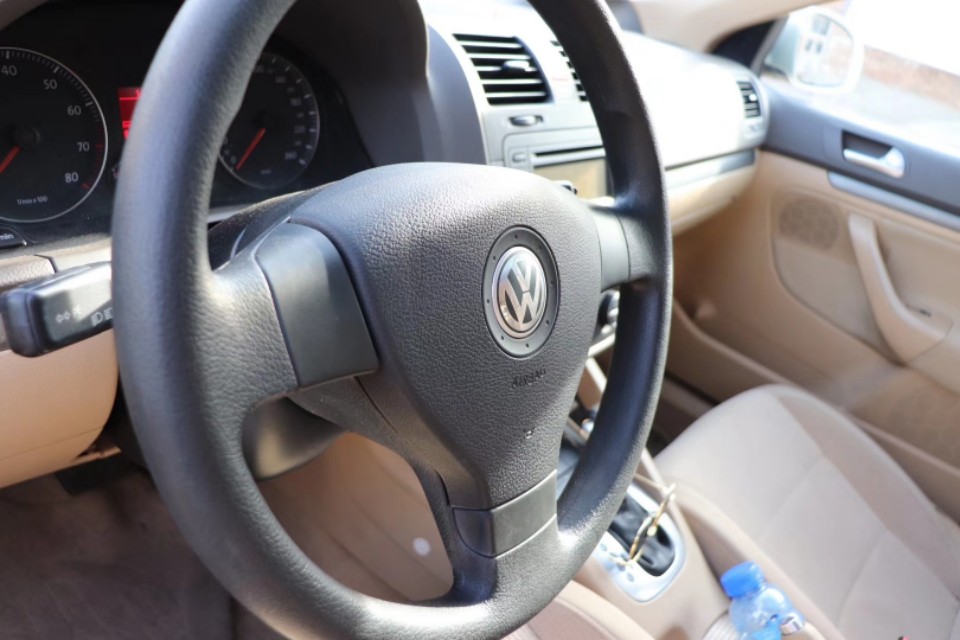 二手车大众速腾最好的一款,二手车推荐1-2万捷达速腾