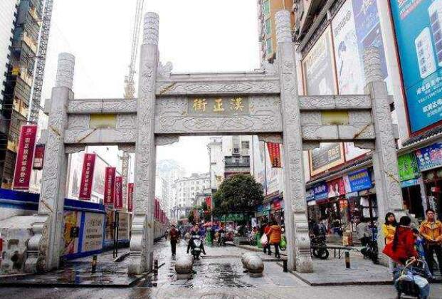 武汉商业发展的四大阶段,武汉商业转型突围之路