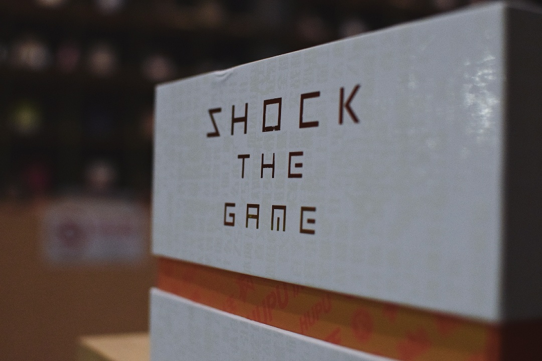 言足斋•开箱丨为什么一双“要疯”能勾起我的回忆?