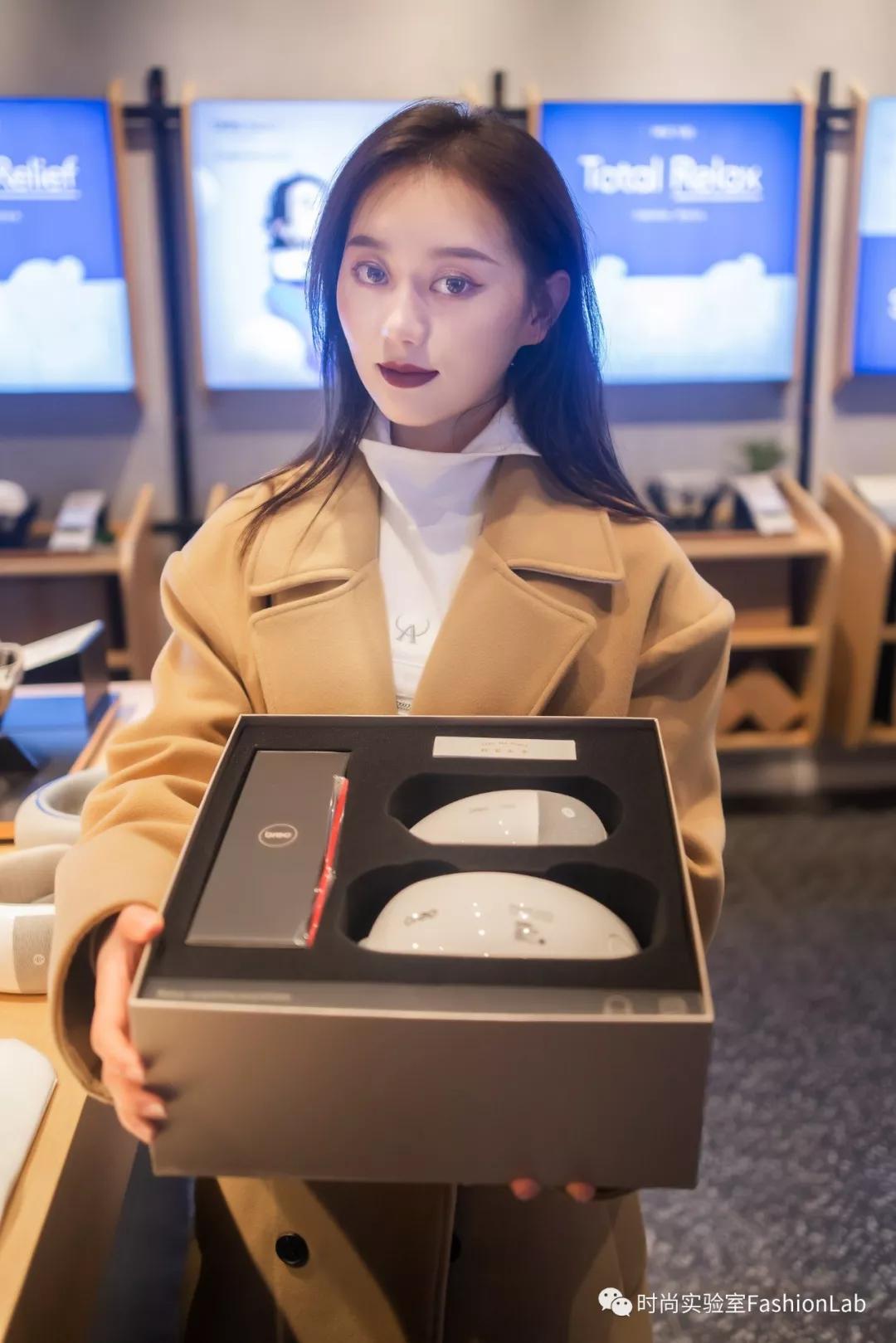 送对年终礼物是当代青年的社交核*器武**