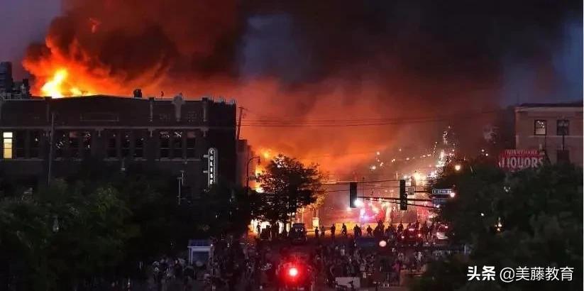 美国白人为什么歧视黑人?