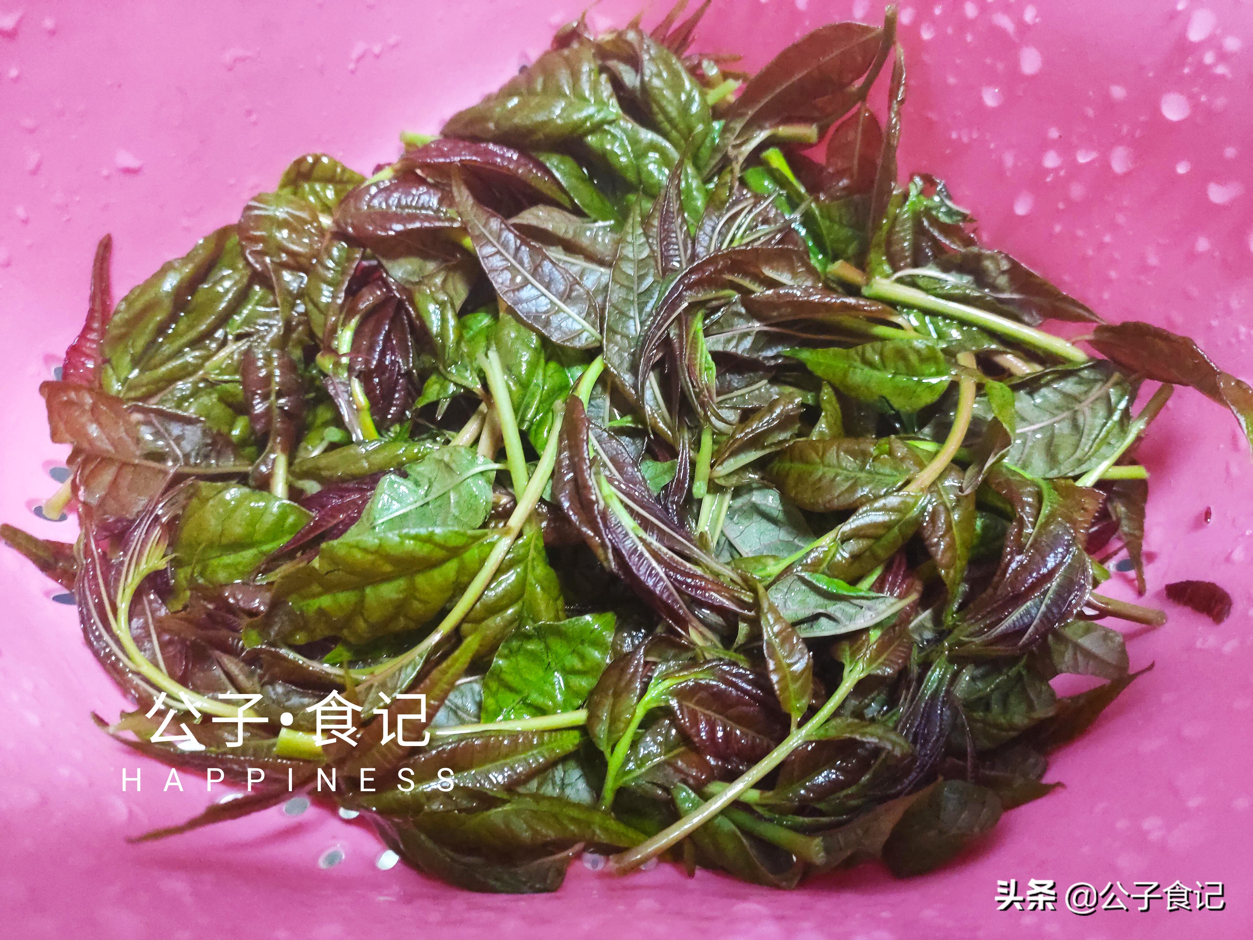 家常菜中常用香椿和鸡蛋同炒,香椿炒鸡蛋最正宗做法