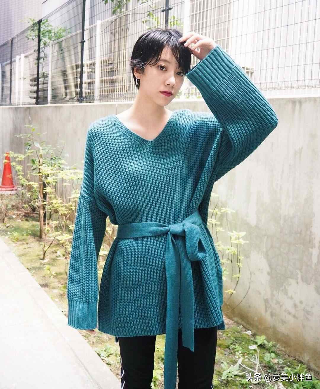 宽松毛衣如何显腿长,宽松版型毛衣又大又肥怎样解决呢