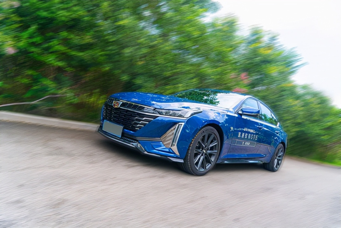 二手车推荐凯迪拉克吗,二手车保值率低值得推荐