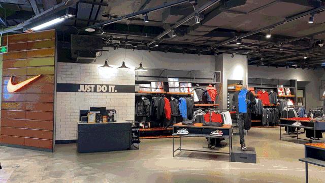 复工女孩放“价”通知！限时满减、买一送一、全场1折起…快冲！