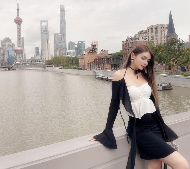 时隔两年,张琪格回应“迪拜谣言”:自己跟团去的,没有土豪