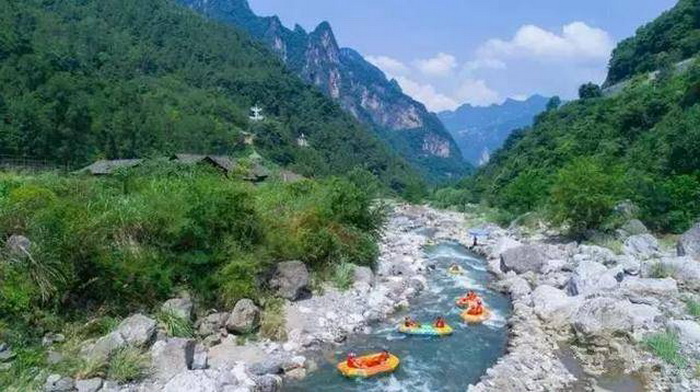 荆州峡谷漂流,荆州鸳鸯溪漂流