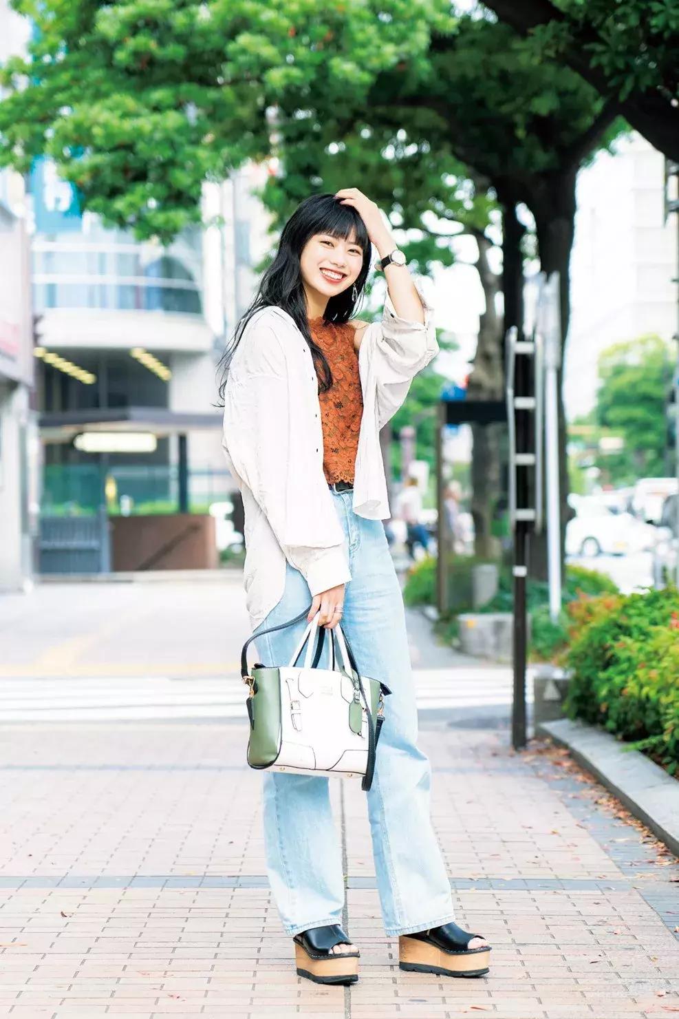 日杂时尚街拍美女,街拍日杂美女穿搭