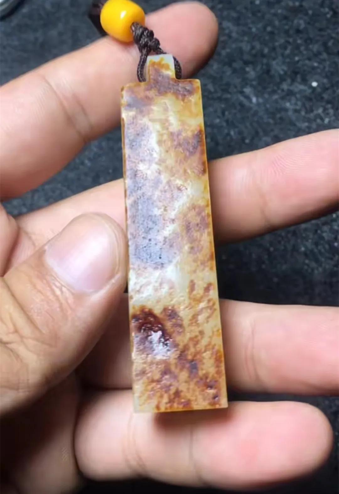 籽料伪装者视频 (俄料仿籽和田籽料的区别)