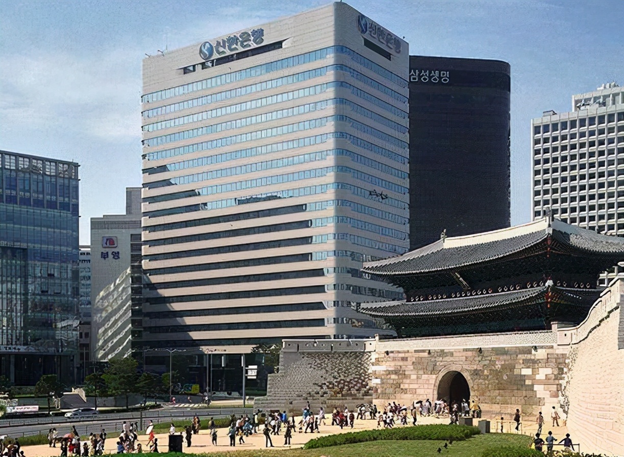 以银行总部看全球GDP前十强——中美摩天楼引领，德意高度均超200