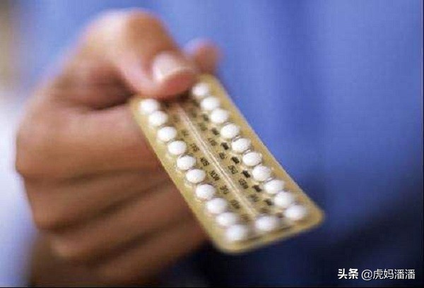 女儿胸部有小硬块早熟的原因,乳房先天发育小如何治疗