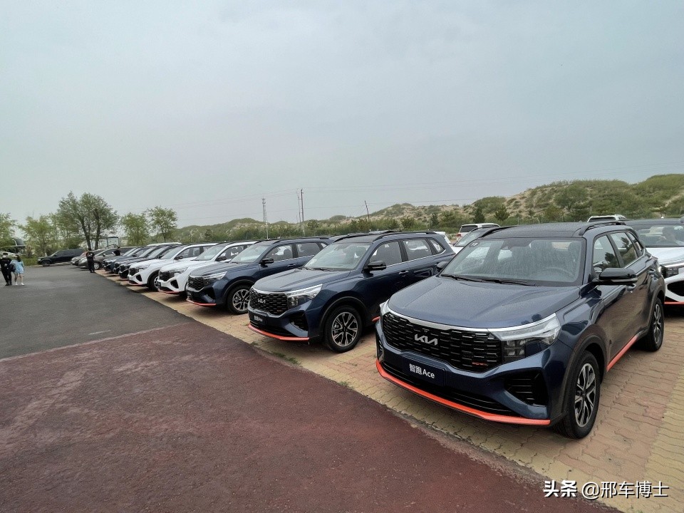 深度测评起亚智跑Ace,脱下工作服换上时装