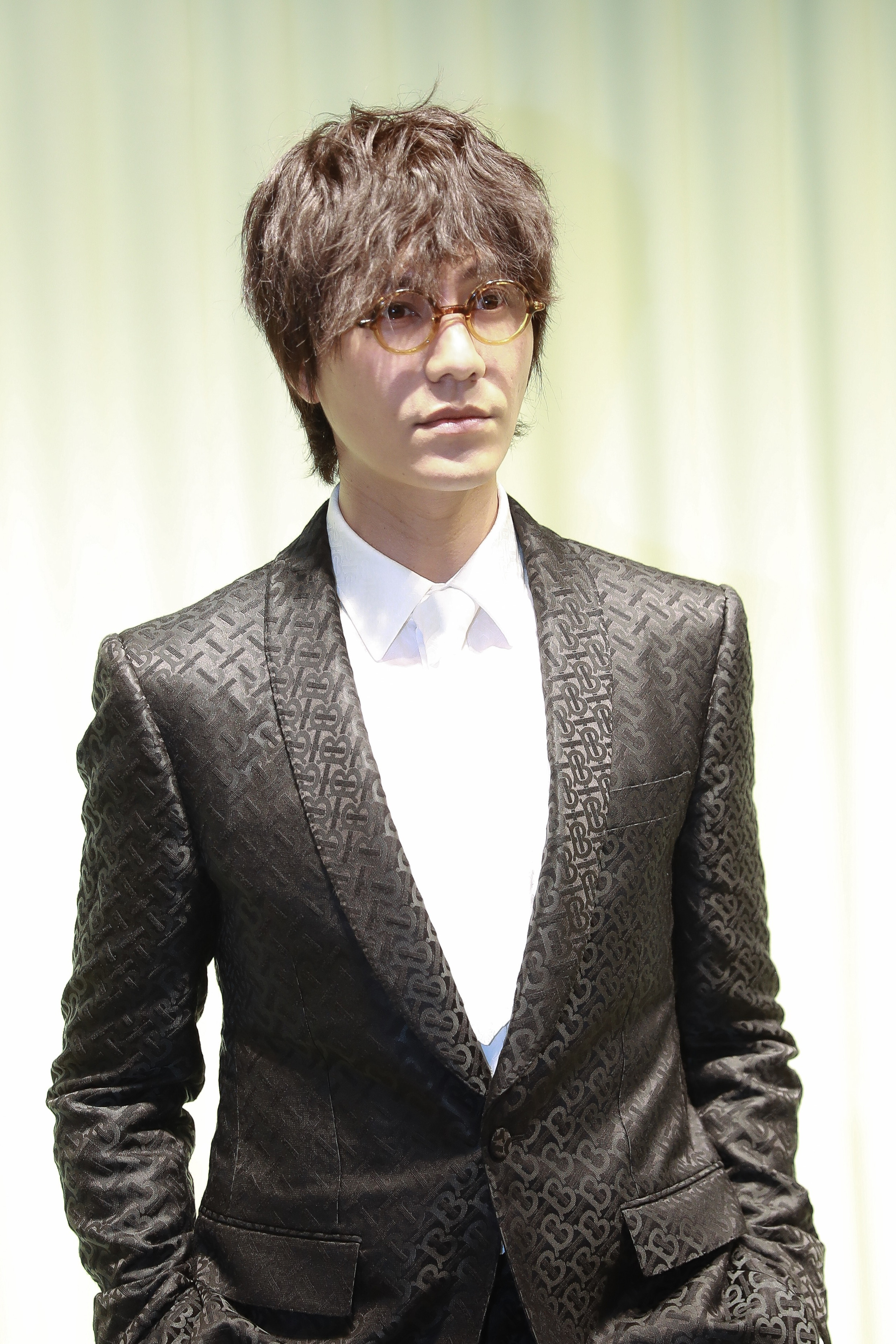 陈坤最新红毯照,陈坤披发造型