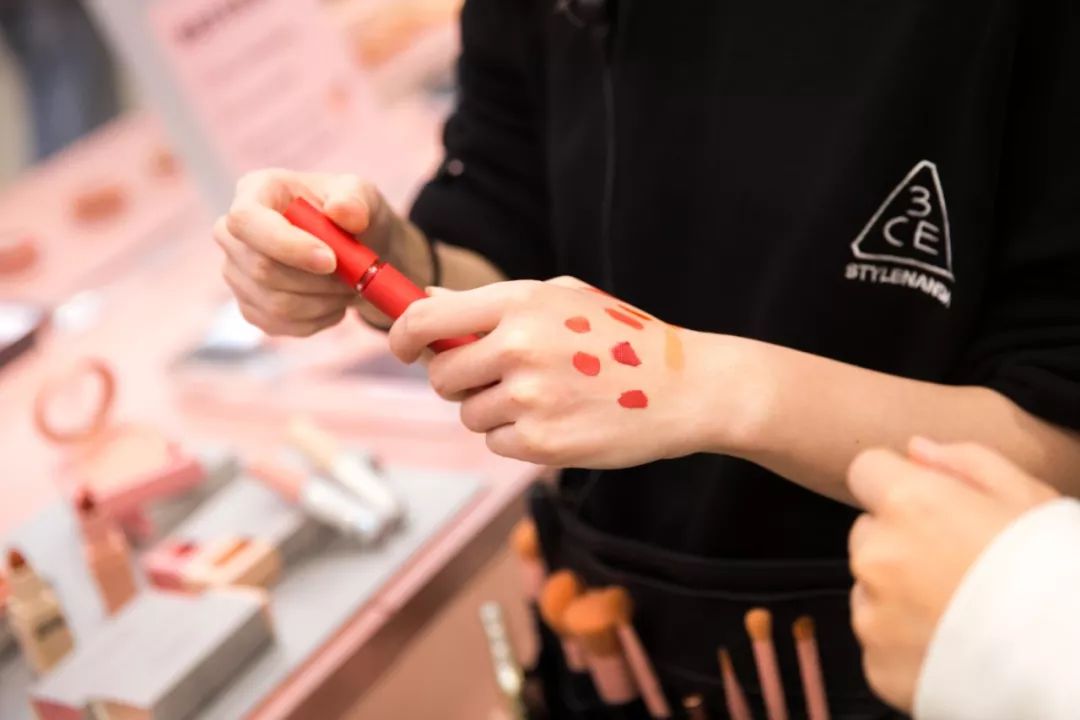 3ce旗舰店直播,3ce官方旗舰店是不是真的