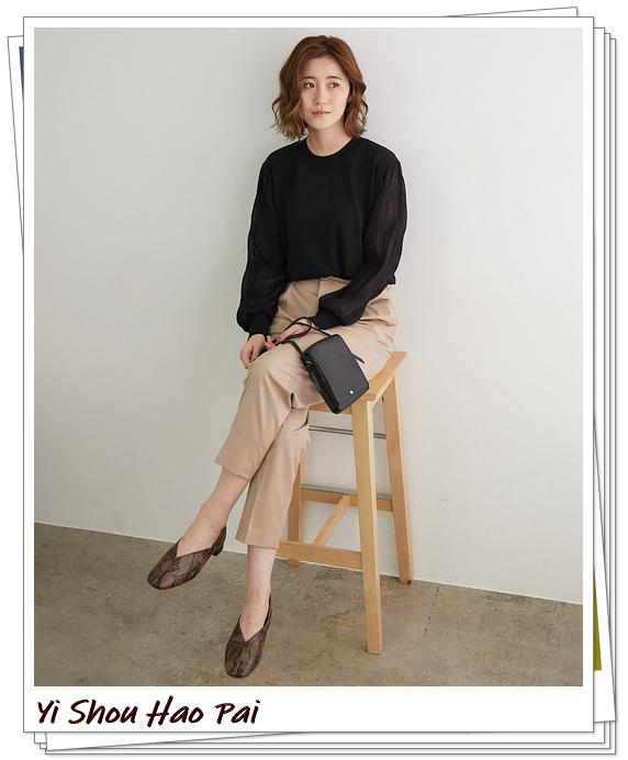 米色裤子的穿搭,米色的牛仔裤轻熟