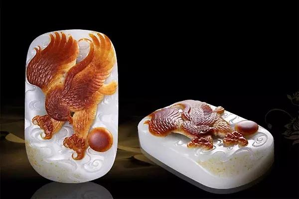 俏色羊脂美玉，美皮玉雕更美