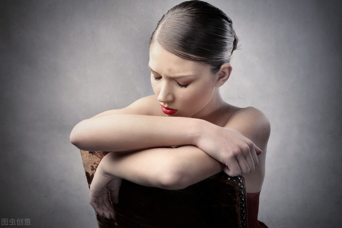 男朋友和前女友同居三年还能要吗,发现女友和她前男友同居过怎么办