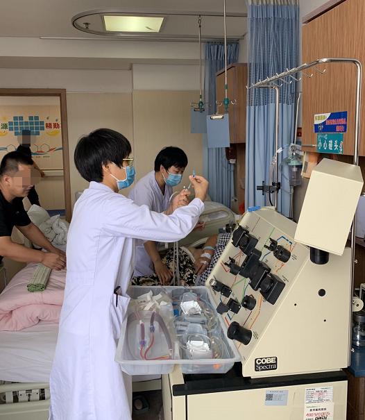 秦皇岛市第一医院输血科成功开展淋巴血浆置换术——为全省首例