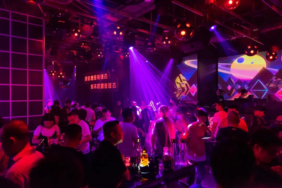潮人聚集的夜店,武汉潮流夜店