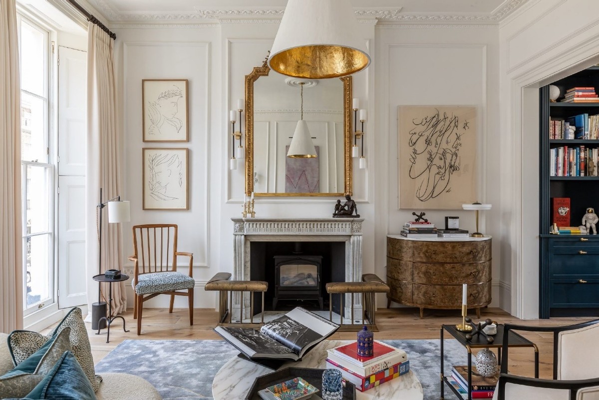 麻雀变凤凰背面图,黄铜高级轻奢装修客厅