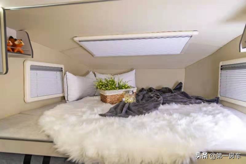 长城炮房车底盘升级气囊,长城炮4座房车测评