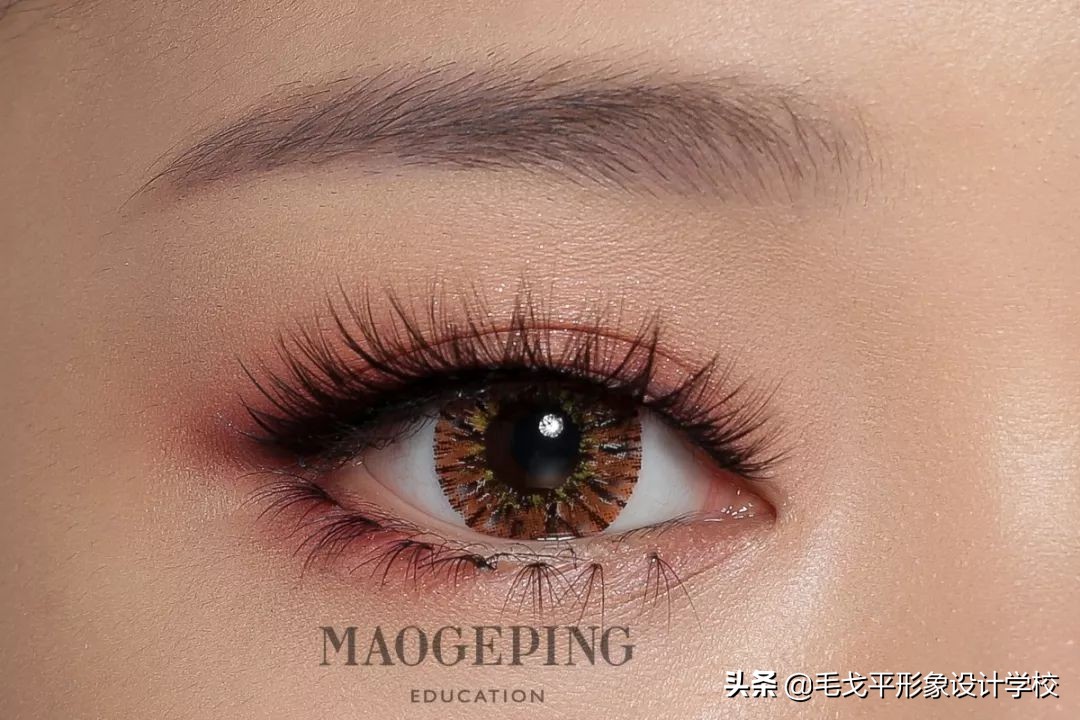 手把手教你画眼妆逆天化妆术,眼妆这样画不要整形也能逆袭