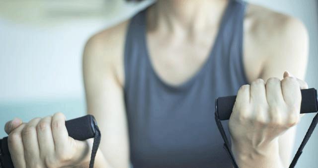 洗澡时胸闷头晕恶心,洗澡时心慌胸闷头昏是什么原因