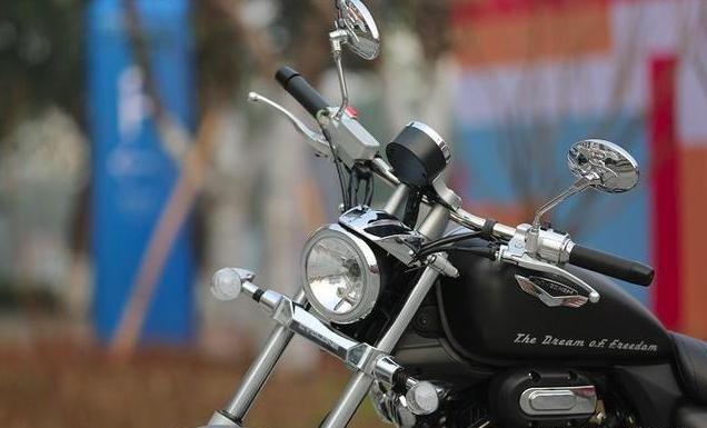 售8980元！国产美式巡航车，长途摩旅专用，续航达500km以上