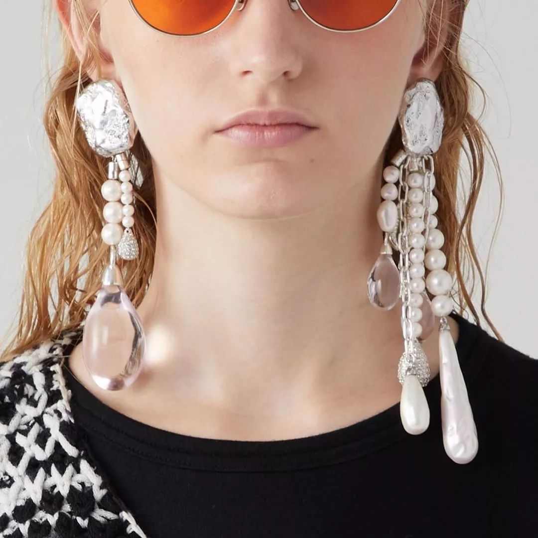 还在买阿迪耐克吗,ambush经典款