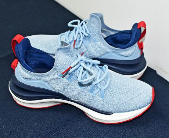 国产鞋遭鞋贩子炒作学生价值暴涨,国产鞋被炒出天价