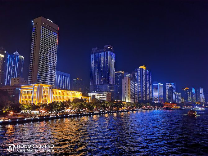 荣耀V30PRO详细评测：MatrixCamera相机矩阵开启5G视频时代