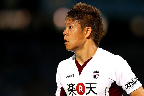 日本球员三浦知良踢了多少场球,日本足球传奇三浦知良宣布退役