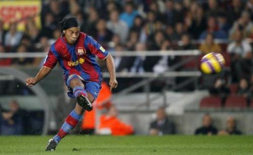 你认为谁是世界上最好的球,你认为世界上最优秀的球员是谁