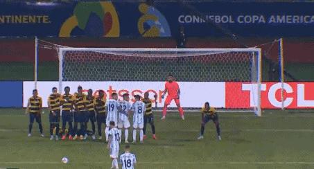 登贝莱对梅西,登贝莱被指歧视