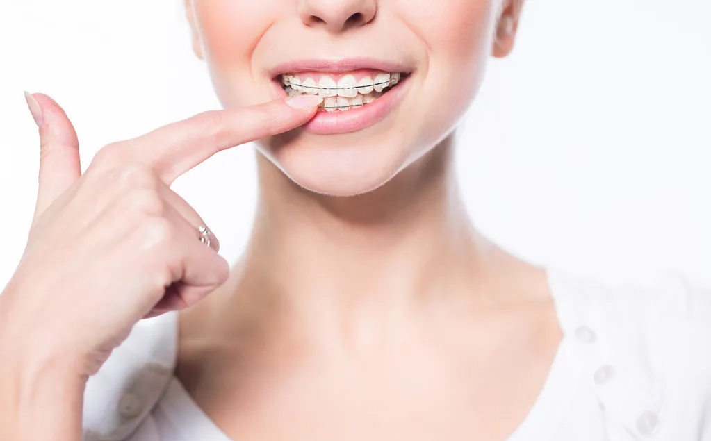 蔡徐坤整牙前后对比图片,蔡徐坤整牙前图片