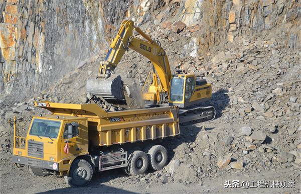 2个月新车有锈点能索赔吗,2个月新车被撞走全损能赔多少