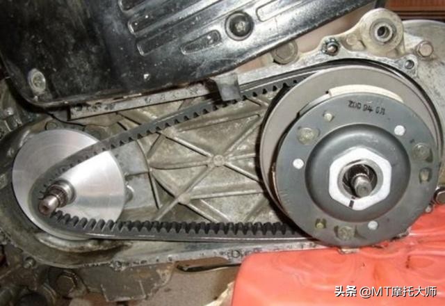 踏板车的油耗为何比同级挂挡车还高？原因有三点，传动方式是其一