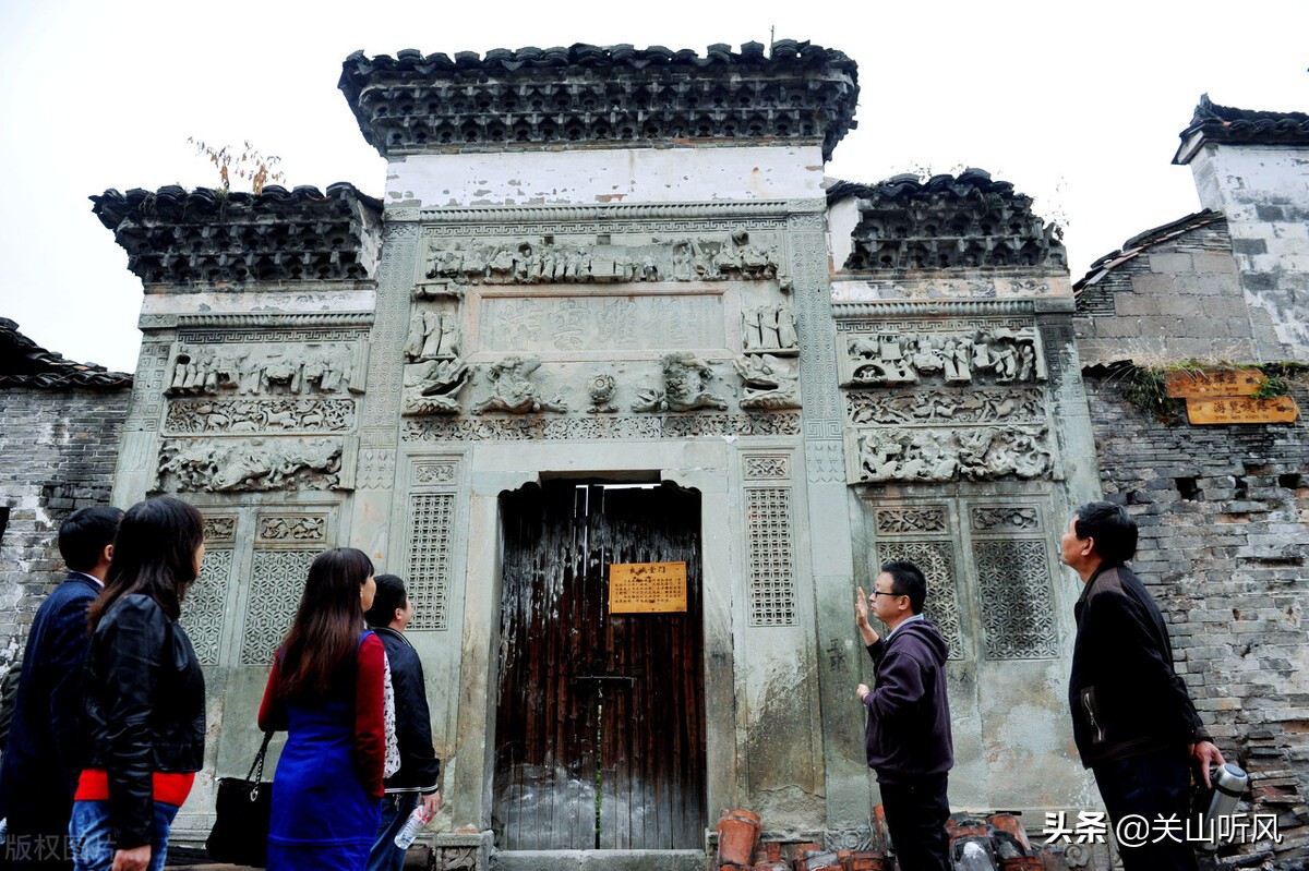 农村建房堂屋门不在中间好不好,门楼靠左别靠右堂屋靠前别靠后