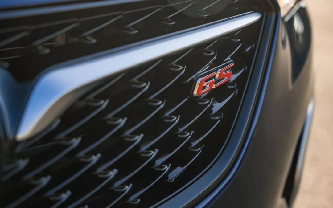 君威gs和君威gs哪个更好,买21款君威gs的十大忠告