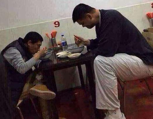 c罗与姚明,来看看c罗每天的早餐
