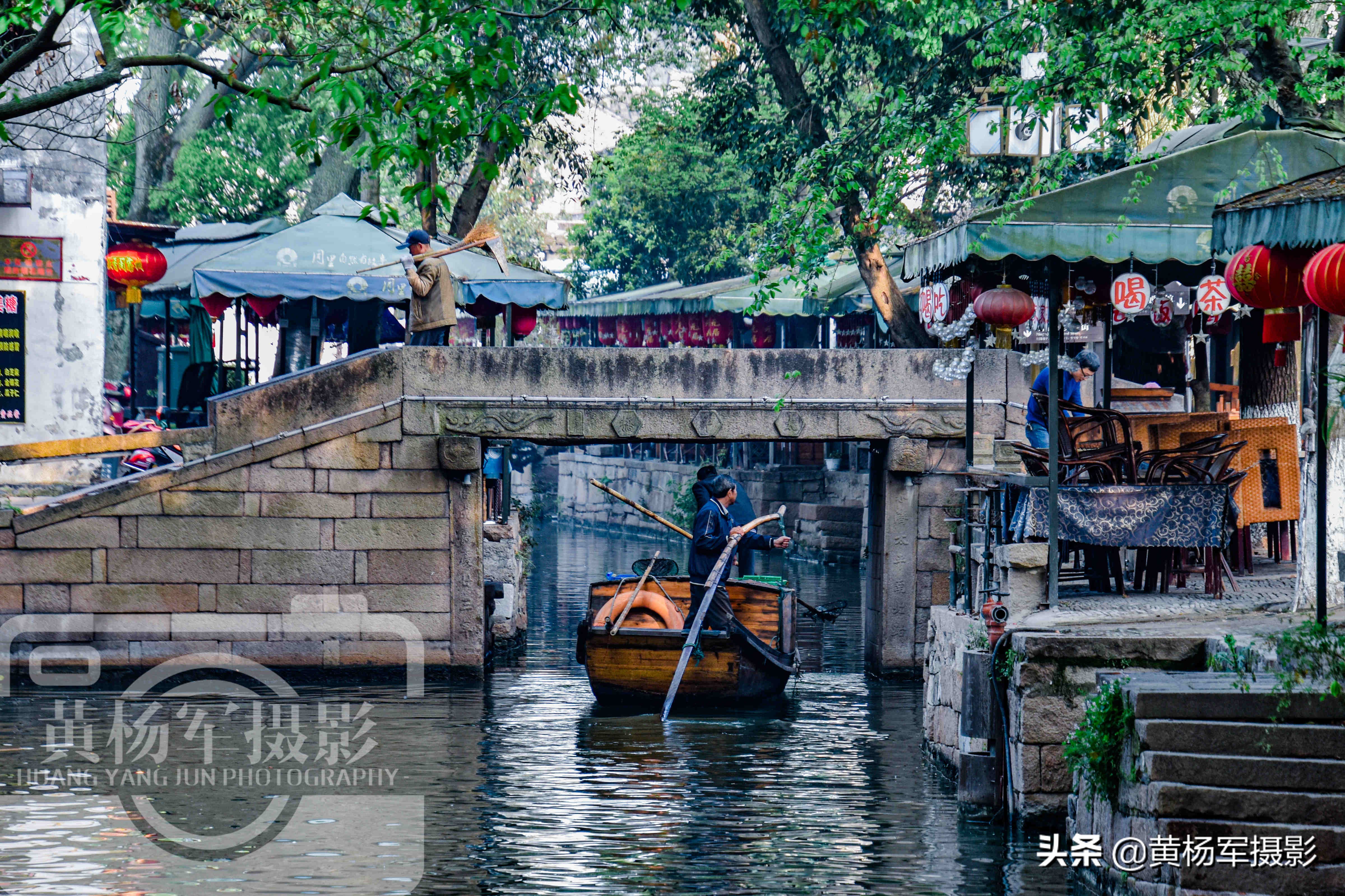 中国最宜居的新一线城市,常住人口为12748262人,环境幽静风景美