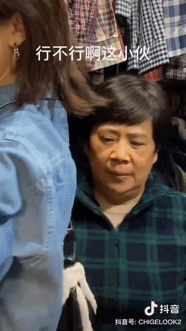 菜市场衣服真的绝了合集,为什么菜市场的衣服那么便宜