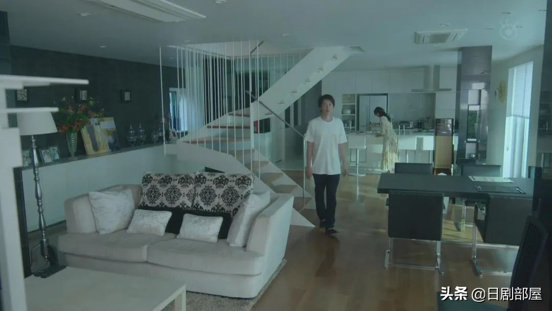 醒来发现妻子换了个人，又一部反婚反育日剧？