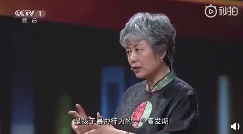“开水浇*体下**、被迫援交、逼吃屎喝尿..”,校园*力暴**何时休?